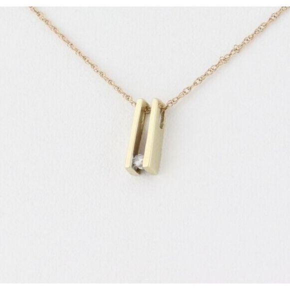 10k Yellow Gold Diamond Necklace 18" Chain - Picture 5 of 8